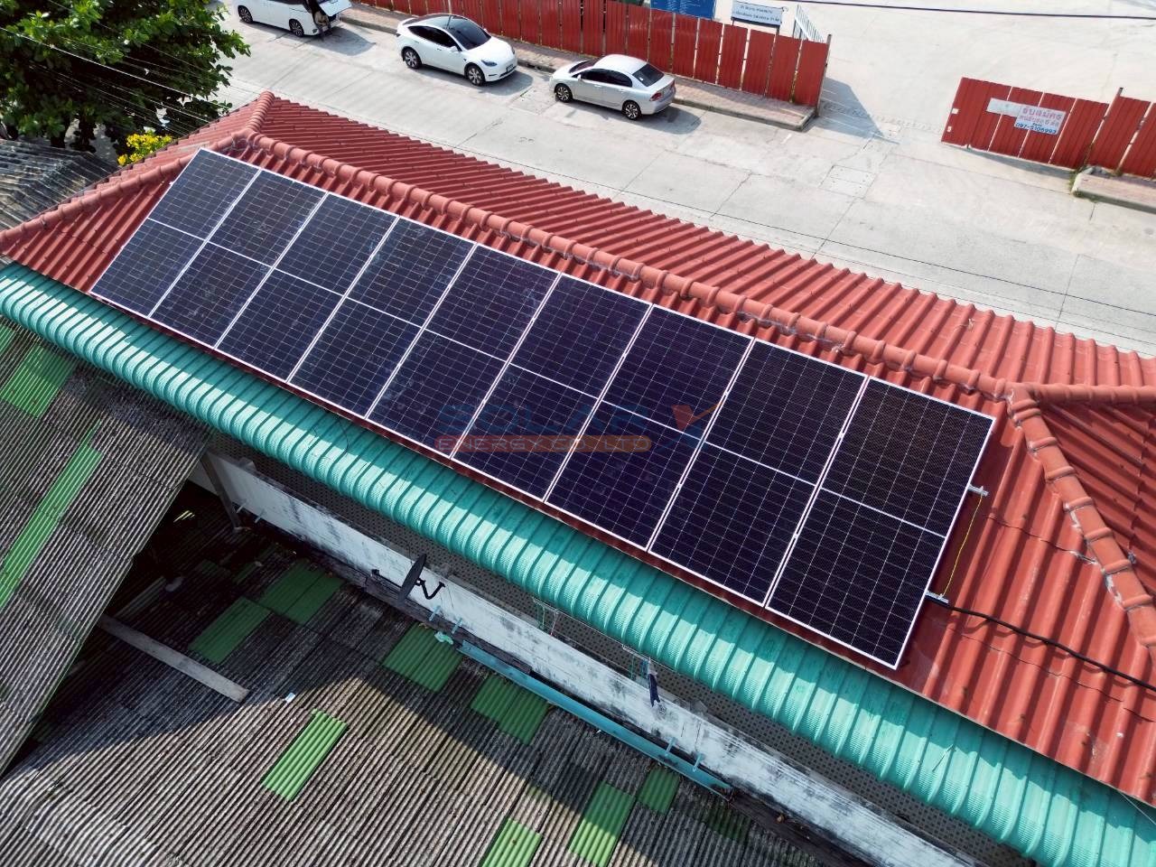 บ้าน 2 ชั้น บางทรายชลบุรี  —  Solis Hybrid 5 kW + Battery 12 kWh